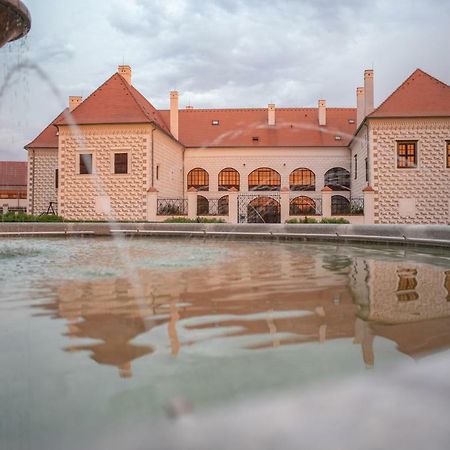 Hotel Zamek Valec Vladislav Exterior photo
